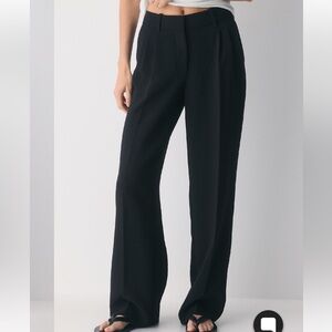 Aritzia low rise effortless crepette pants black